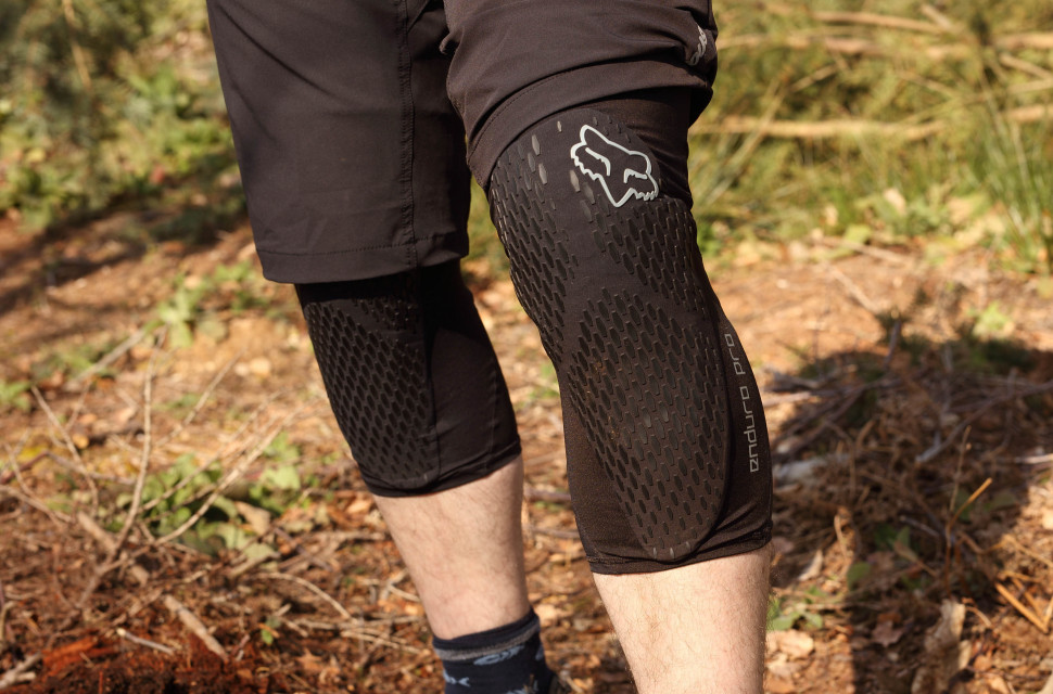 fox racing enduro d3o knee guard